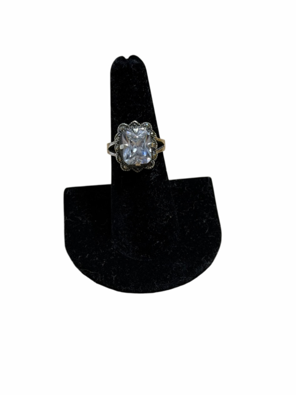 Women's Unbranded Silver Tone Clear Stone Ring Size 6.5